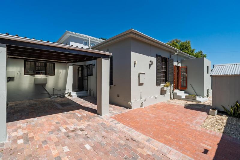 2 Bedroom Property for Sale in Kenilworth Western Cape